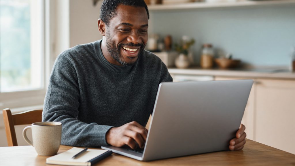 A person opening a welcome email and signing in to a new cloud desktop for the first time
